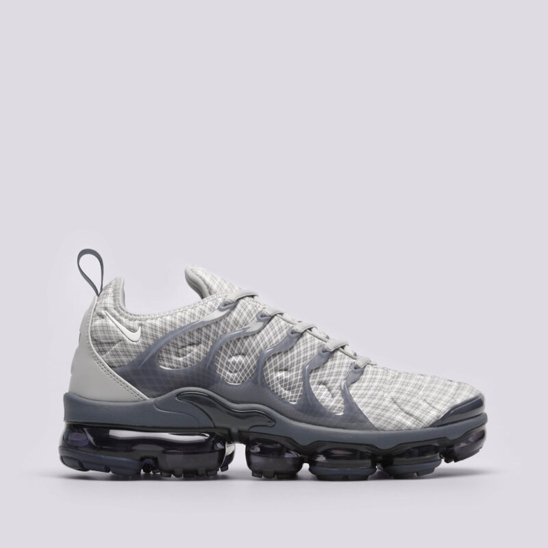 NIKE AIR VAPORMAX PLUS