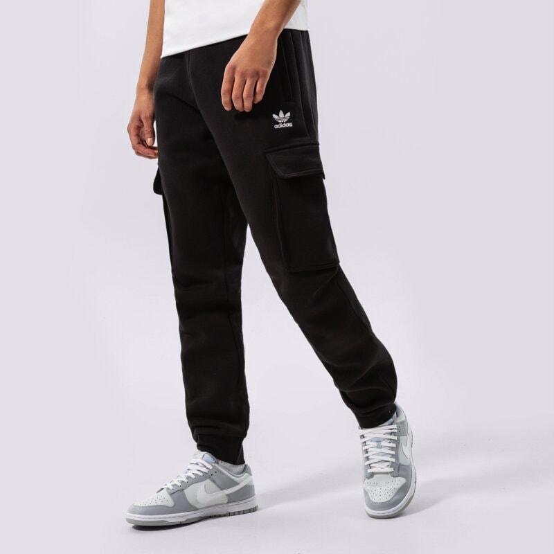 ADIDAS KELNĖS ESSENTIALS C P