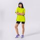 Moteriški marškinėliai NIKE MARŠKINĖLIAI SPORTSWEAR ESSENTIAL OVERSIZED dn5697-321 spalva neon żółty