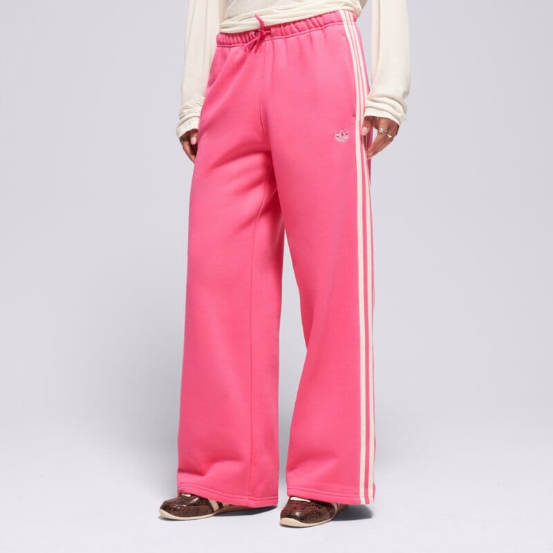 ADIDAS KELNĖS SIGNATURE