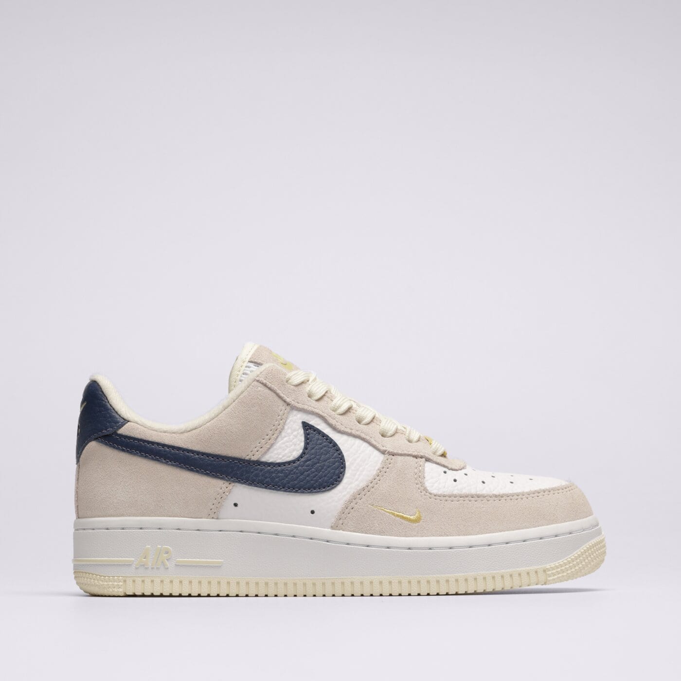 NIKE AIR FORCE 1 07 FV6332 100 BALTA 104 99 EUR Kedai e. parduotuv je Sizeer.lt