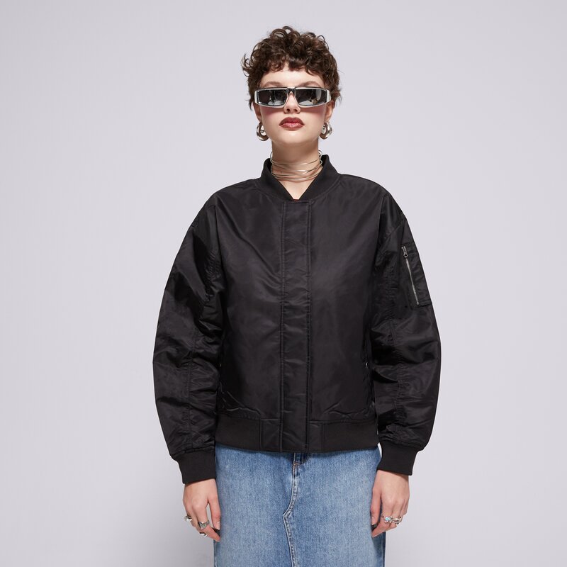VANS STRIUKĖ BENNETT BOMBER