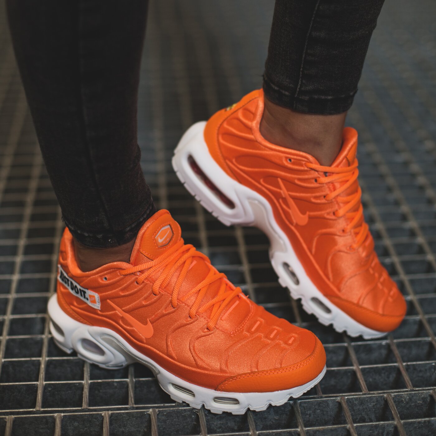 nike wmns air max plus tn se