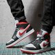 Vyriški kedai AIR JORDAN 1 MID  554724-122 spalva juoda