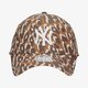 Moteriška kepurė su snapeliu NEW ERA KEPURĖ WMNS ALL OVER PRINT 940 NYY WHT NEW YORK YANK 60222377 spalva daugiaspalvė
