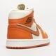 Moteriški kedai AIR JORDAN 1 MID SE dv1302-100 spalva oranžinė