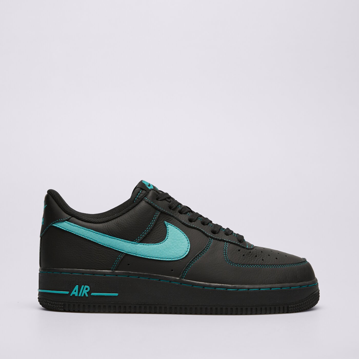 NIKE AIR FORCE 1 '07 LV8 HQ2037-002 JUODA 104,00 EUR | Kedai | e