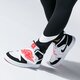 Vaikiškos kelnės NIKE TAMPRĖS SPORTSWEAR GIRL ar4076-010 spalva juoda
