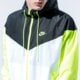 Vyriška rudeninė striukė NIKE STRIUKĖ SPORTSWEAR WINDRUNNER ar2191-103 spalva balta