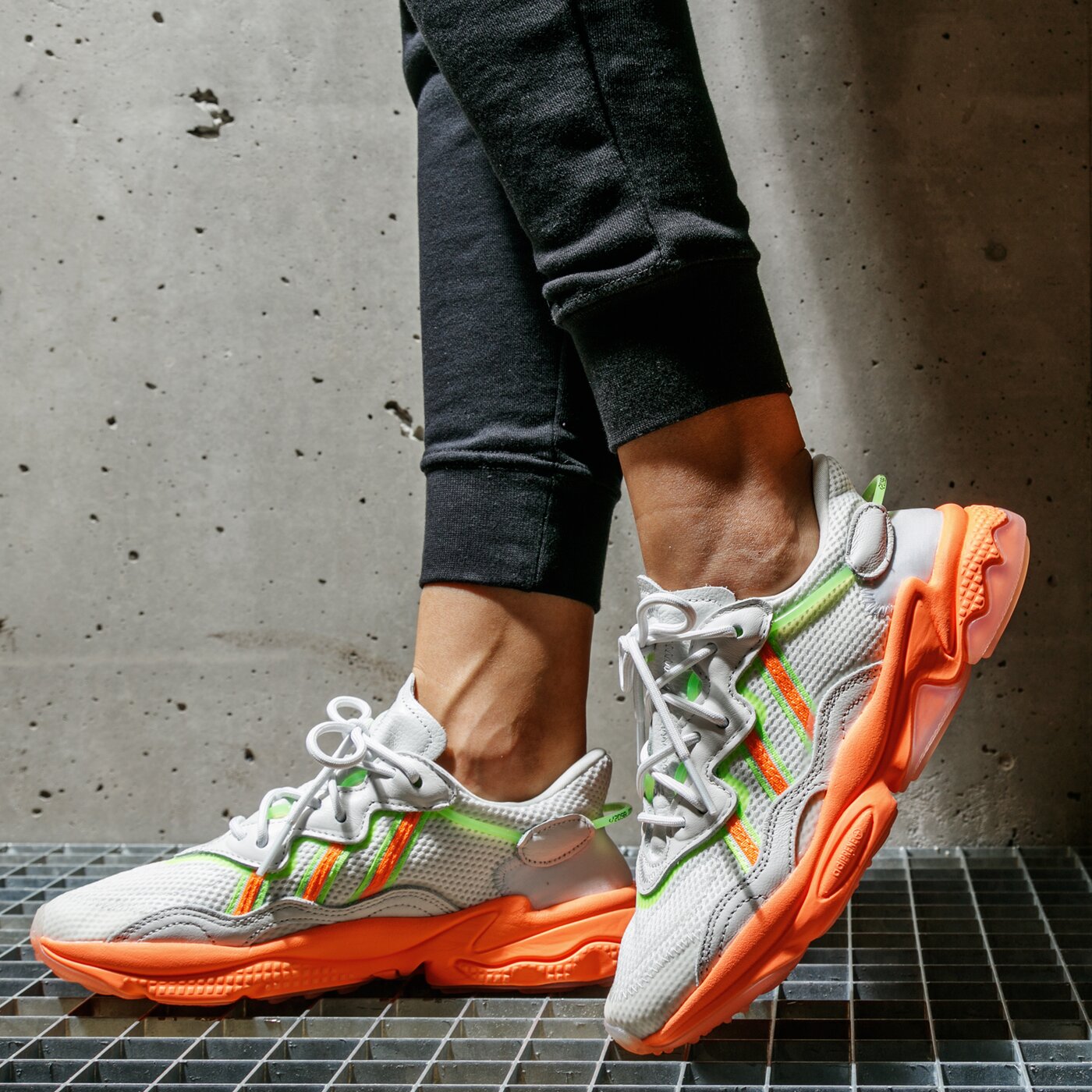 Moteriški kedai ADIDAS OZWEEGO W fv9748 spalva pilka