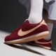 Moteriški kedai W NIKE CORTEZ SUEDE ib1857-601 spalva tamsiai raudona