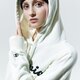 Moteriškas džemperis CHAMPION DŽEMPERIS SU GOBTUVU   HOODED SWEATSHIRT FLISAS REG 113457ww005 spalva rusvai gelsva