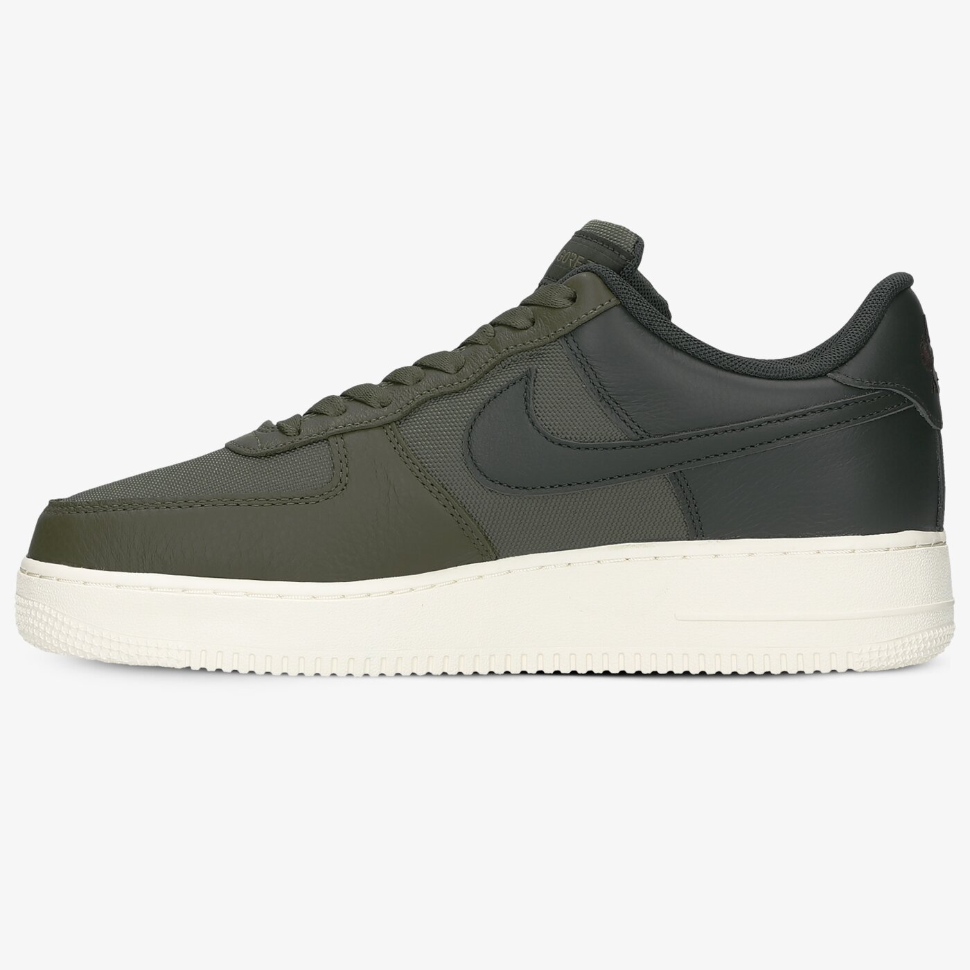 ct2858 nike