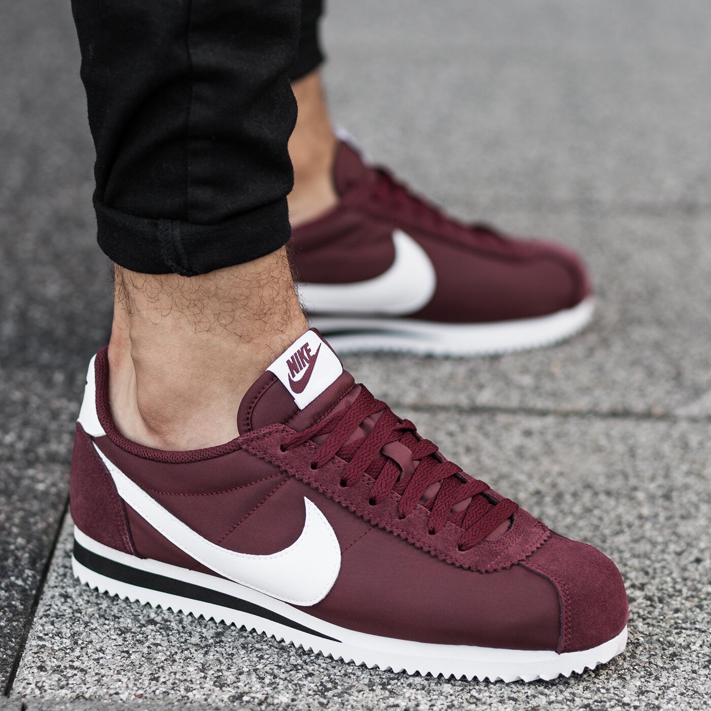 mid top nike cortez