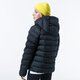 Vaikiškos rudeninės striukės NIKE STRIUKĖ PŪKINĖ NIKE SPORTSWEAR 939554-014 spalva juoda