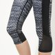 Moteriškos kelnės UNDER ARMOUR TAMPRĖS FLY BY CAPRI 1271533002 spalva juoda