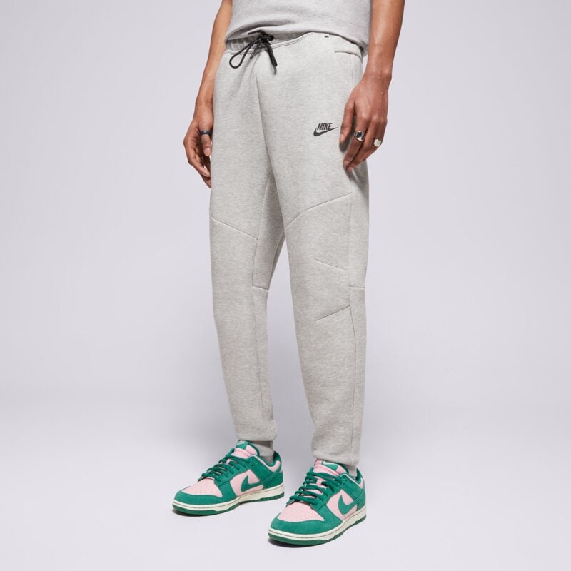 NIKE KELNĖS TECH FLEECE JOGGER