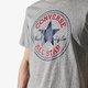 Vyriški marškinėliai CONVERSE MARŠKINĖLIAI SS CHUCK PATCH TEE 10007887-a03 spalva pilka