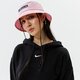 Moteriškas džemperis NIKE DŽEMPERIS SU GOBTUVU ESSENTIAL OVERSIZED HOODIE CLCTN dj7668-010 spalva juoda