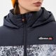 Moteriška žieminė striukė ELLESSE STRIUKĖ PŪKINĖ SENSO PADDED JACKET NAVY sgp15991429 spalva tamsiai mėlyna