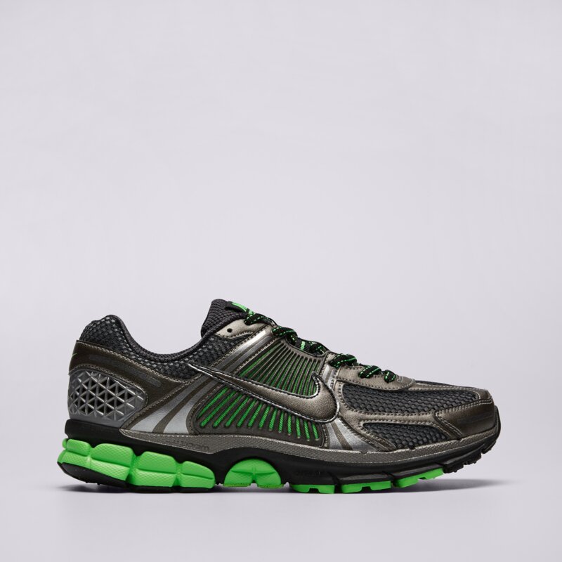 NIKE ZOOM VOMERO 5 SE